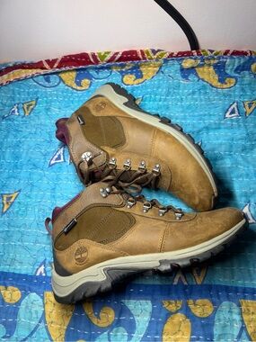 Timberland Women's Mt. Maddsen Waterproof Mid Hiking Boots 8.5